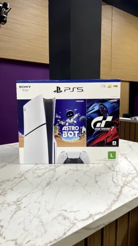 PlayStation 5 Slim 1TB | Astrobot & GranTurismo 7 | Mídia Física | Novo/Lacrado