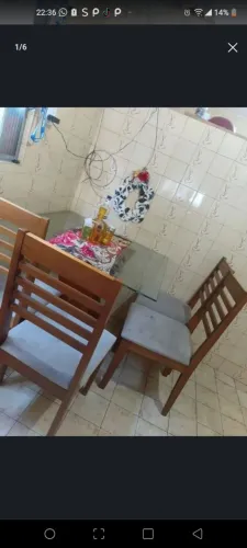 VENDO LINDA MESA DE VIDRO 