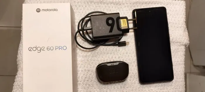 Moto Edge 60 Pro 12/512