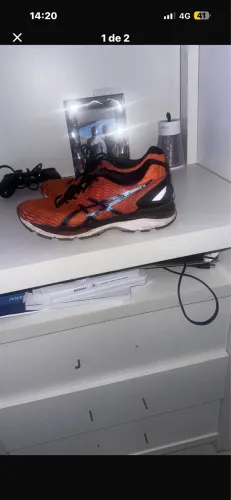 Tênis de corrida aero gel 7