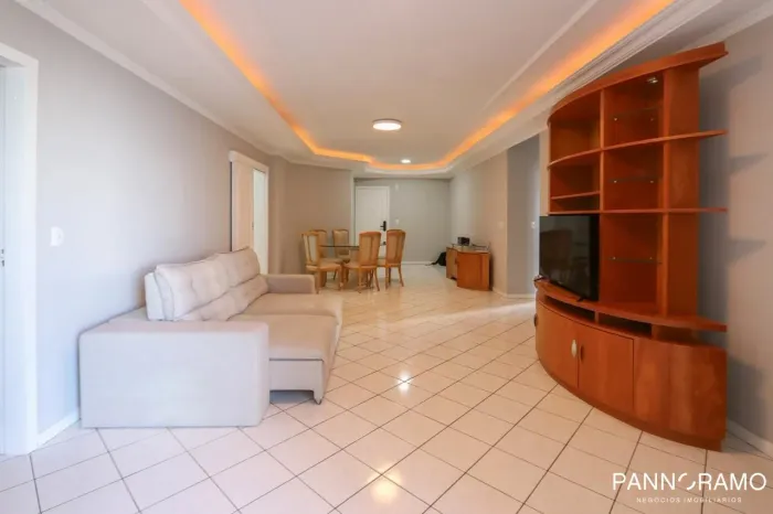 Apartamento Semi-Mobiliado na Quadra Mar - Centro - Balneário Camboriú/SC