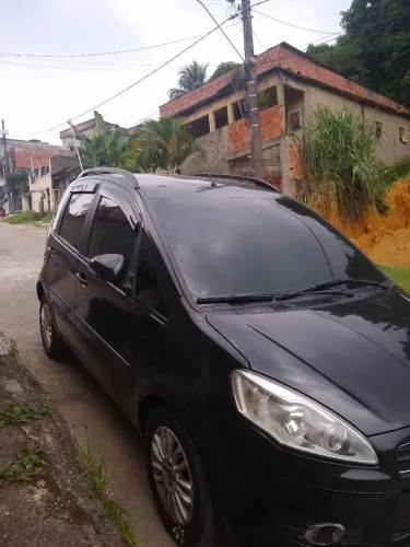 Fiat Idea Attractive 1.4 Fire Flex 8V 5P 2011