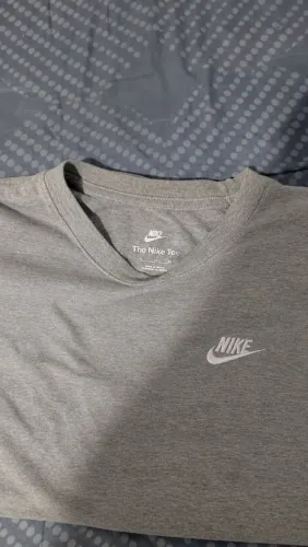 Camiseta Nike club