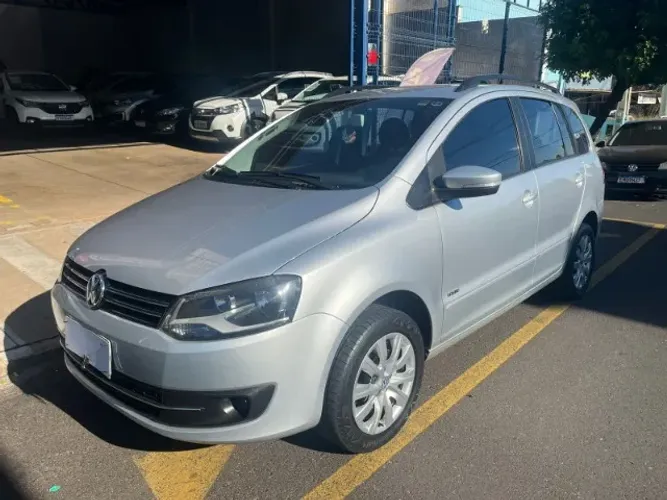 Volkswagen Spacefox 1.6/ 1.6 Trend Total Flex 8V 5P 2013