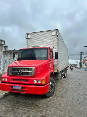 MERCEDES BENS 1620 2011 