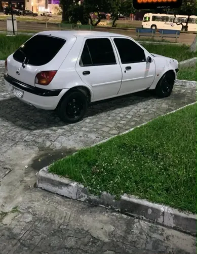 Ford Fiesta GL Class 1.0i 5P 2000