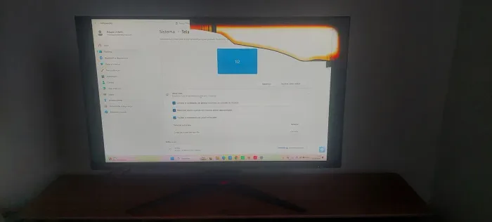 Monitor AOC 27 com DEFEITO