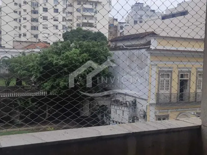 Apartamento para Obra Investimento de 3 quartos na Glória