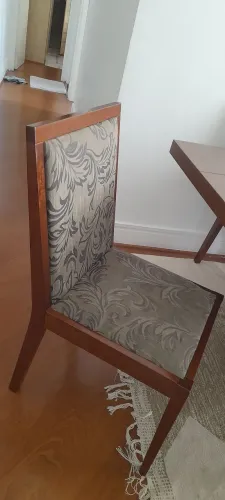 Mesa de jantar com 6 cadeiras