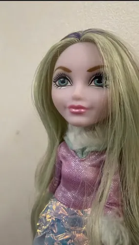 Boneca ever after high