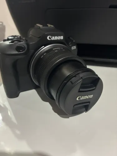 Câmera cânon R100