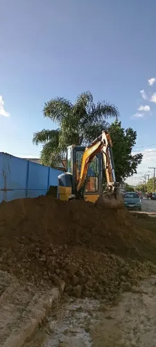 Locação de Mini Escavadeira 