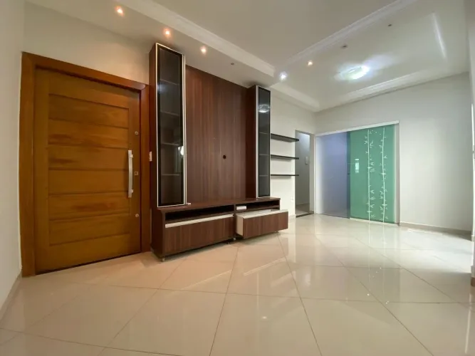 Casa para venda ou locação no Bairro Nova Uberlândia em Uberlândia