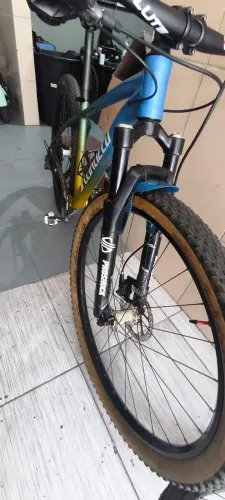 Vendo uma bike Specialized 