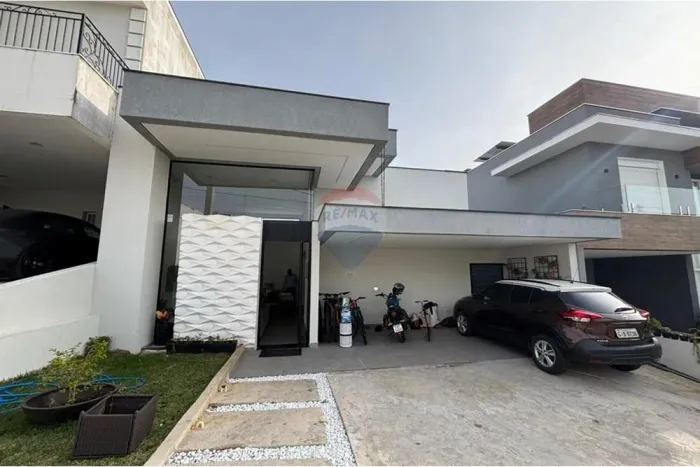 CASA TERREA EM CONDOMINIO