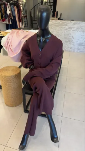 3 manequins