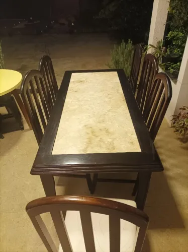 Mesa com 6 cadeiras