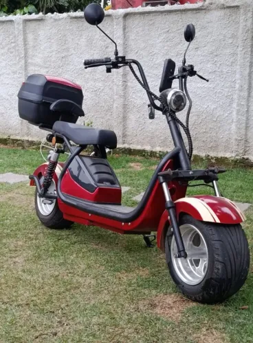 Vendo essas scooter elétrica em perfeito estado