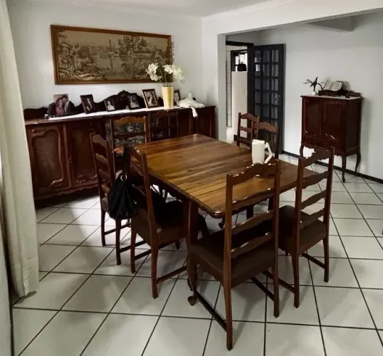 Conjunto Sala de Jantar Madeira - Mesa 8 Cadeiras + Cristaleira + Armário