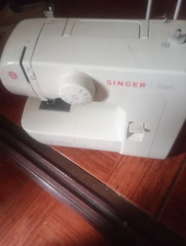 Máquina de costura Singer