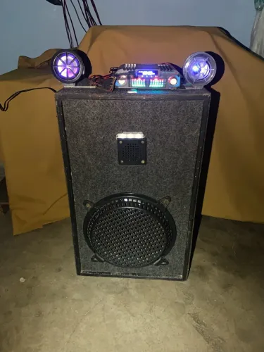 Caixa Bluetooth amplificada 1600w