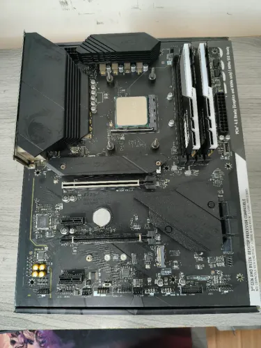KIT UPGRADE R7 5800X + 32GB + B550