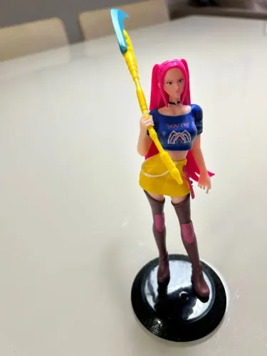 Boneca Mira (Guerreiras do K-Pop)