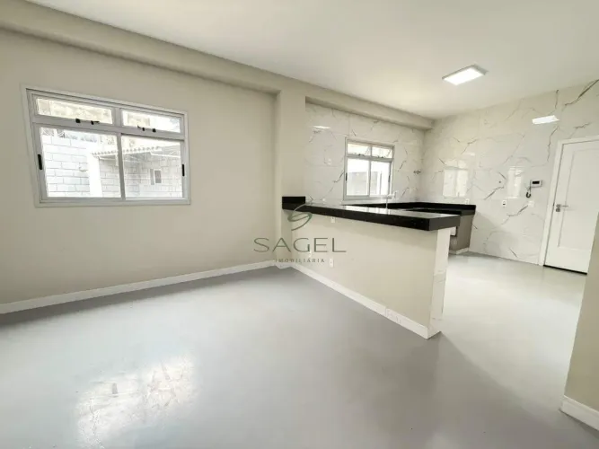 Casa com 3 quartos, 2 suítes e 2 vagas para alugar no Calafate