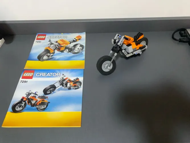Lego Creator Street Rebel Moto 3 em 1 (Set 7291) + Manuais