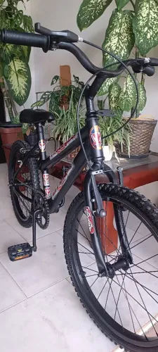 bicicleta aro 20 semi nova