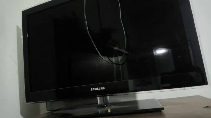Vende-se tv Samsung LCD 32