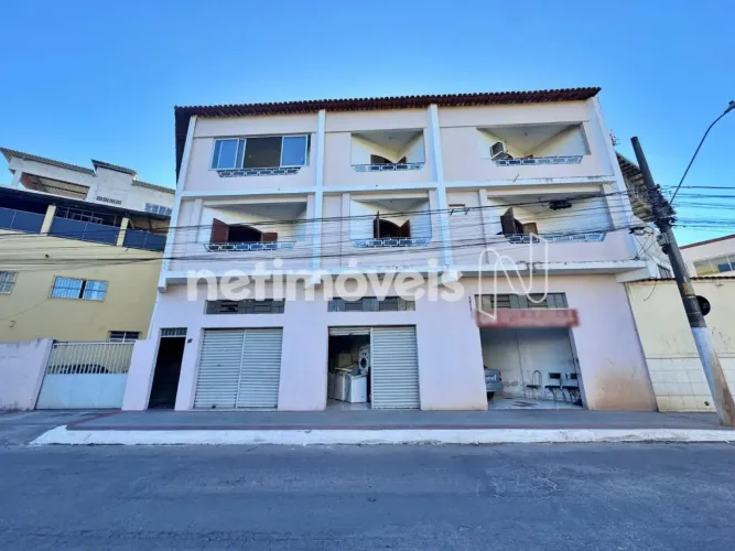 PRÉDIO COMERCIAL E RESIDENCIAL