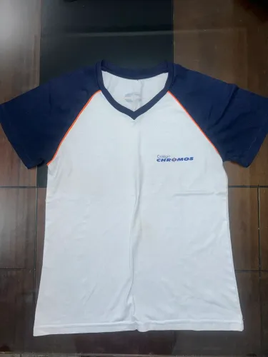 uniforme Chromos blusa baby look feminina P