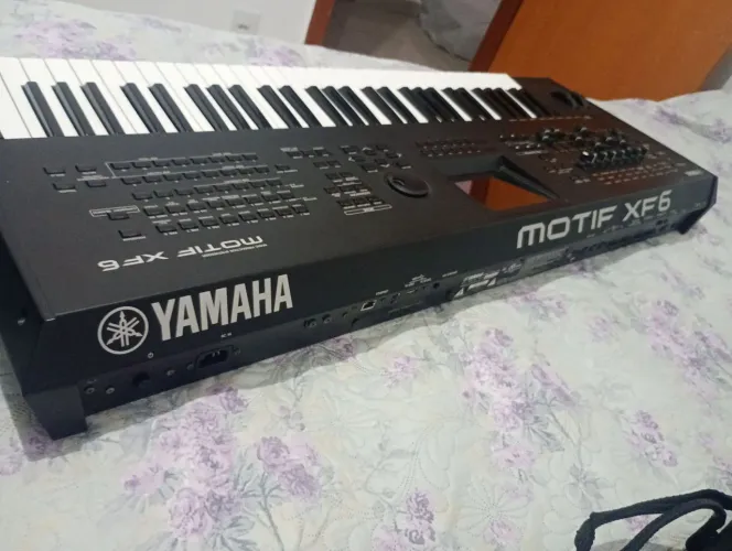 Teclado Yamaha motif xf6