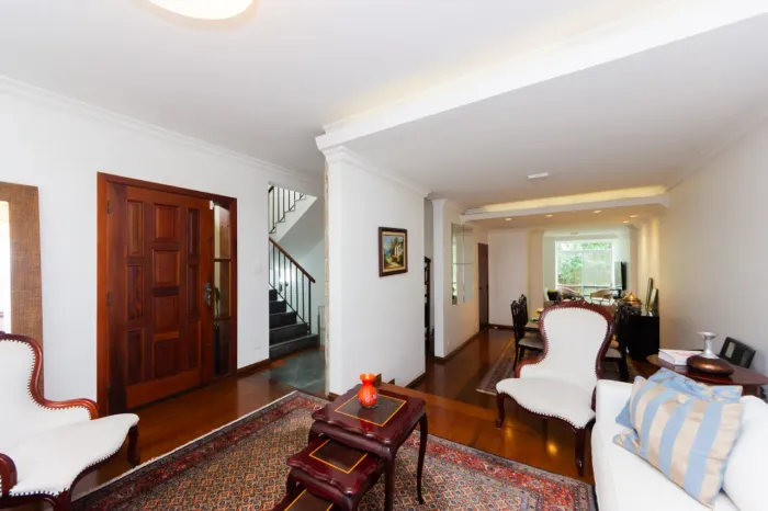 Casa para venda em Alto da Boa Vista com 4 quartos, sendo 2 suítes, 303m²