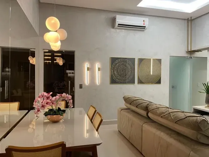 Casa de 3 quartos à venda no Residencial Center Ville em Goiânia