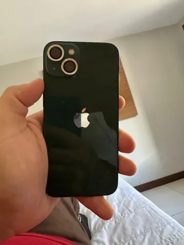 Vendo iPhone 13 verde todo original só a bateria trocada nova esta em 100% vida dela!