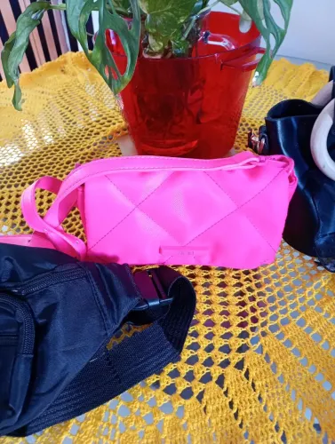 Bolsas e pochete.