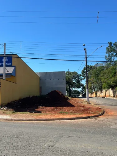 Terreno em frente JD Mantovanni