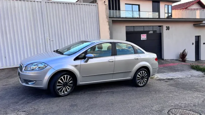 Fiat Linea LX 1.9/ 1.8 Flex 16V 4P 2011