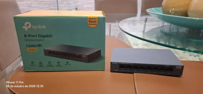 Vendo Desktop Switch tp link, 8 Port Gigabit Lite Wave LS 108G, na caixa nunca usado, R$ 2