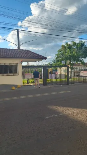Apartamento - Bairro proximo centro com 3 Quartos 