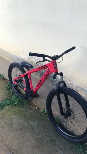 Vendo bicicleta Gios com freio, banco, pneus novos poucas marcas de uso