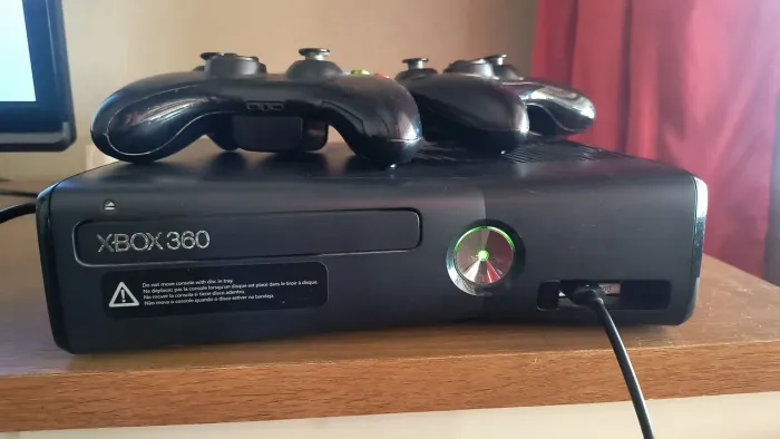 Xbox 360 Slim