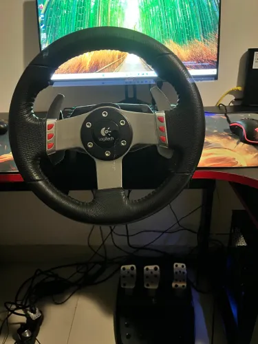 Volante Logitech G27 + Câmbio + Pedais