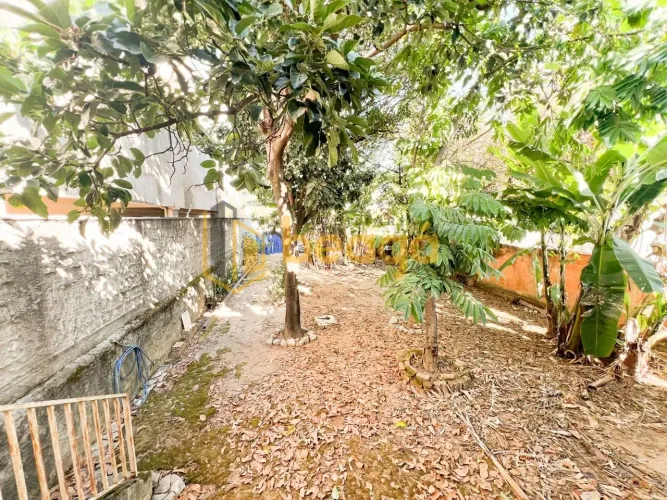 Lote / Terreno com 1 quarto à venda em Belo Horizonte