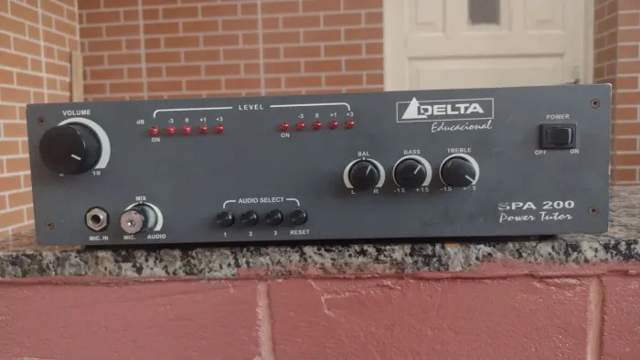 Amplificador sterio