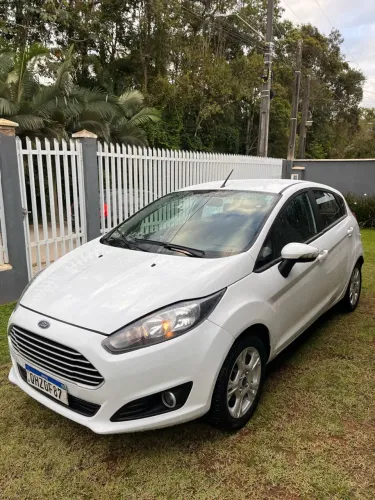 Ford Fiesta SEL 1.6 16V Flex Mec. 5P 2017