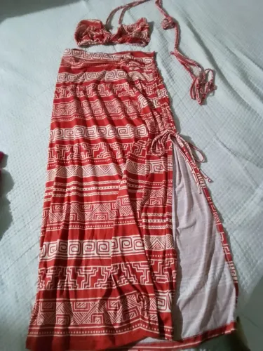 Conjunto saia longa e top com estampa marajoara
