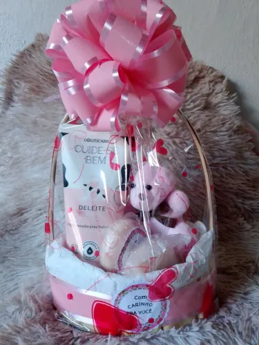 Kits boticário hidratante deleite200ml+2 Sabonetes mesma fragrância+chaveiro+linda cesta .